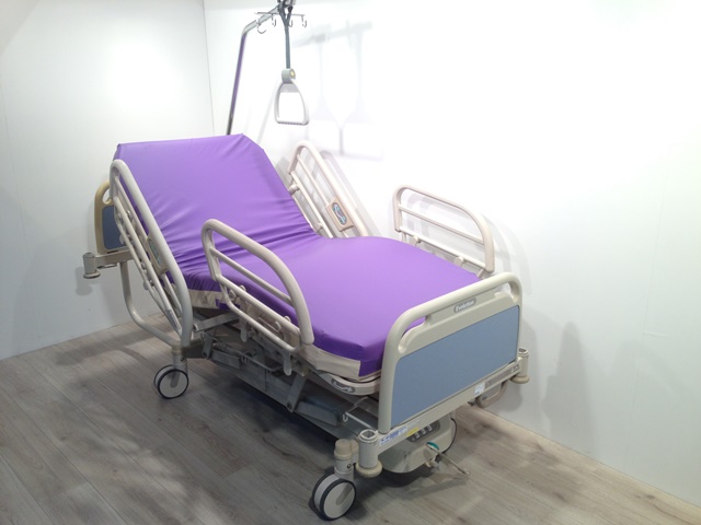 Łóżka rehabilitacyjne szpitalne używane B/D Arestomed używane