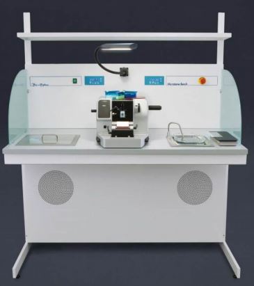 Stanowiska histopatologiczne (stoły formalinowe) Bio Optica Microtome Bench TMB