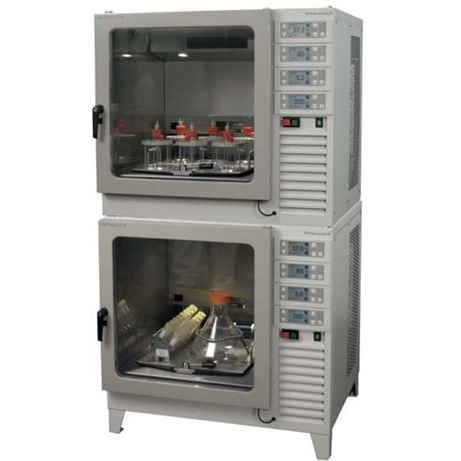 Cieplarki laboratoryjne (inkubatory) Kuhner LT-X