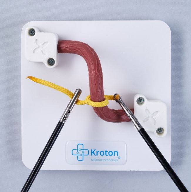 Części wymienne do trenażerów laparoskopowych Kroton Zakładanie węzłów i zaciskanie naczyń