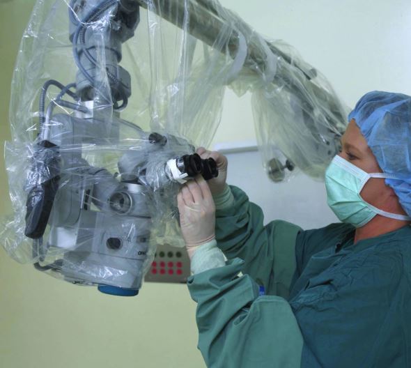 Pokrowce na urządzenia medyczne na salę operacyjną SPIGGLE & THEIS Sterylne osłony