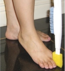 Akcesoria higieniczne dla osób niepełnosprawnych PDS CARE Szczotka do czyszczenia stóp