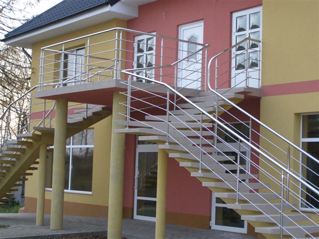 Balustrady WIBO-BT Balustrady, poręcze, płoty ze stali nierdzewnej WIBO-BT