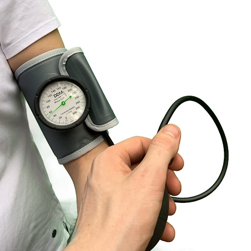 Ciśnieniomierze zegarowe (aneroidowe) D&D Dessillons & Dutrillaux MANO CUFF