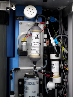 Demineralizatory, Stacje uzdatniania wody aptek i laboratorium ELGA CENTRA-R 60