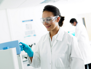 Demineralizatory, Stacje uzdatniania wody aptek i laboratorium ELGA PURELAB Option-Q 7