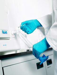 Demineralizatory, Stacje uzdatniania wody aptek i laboratorium ELGA PURELAB Option-S 7