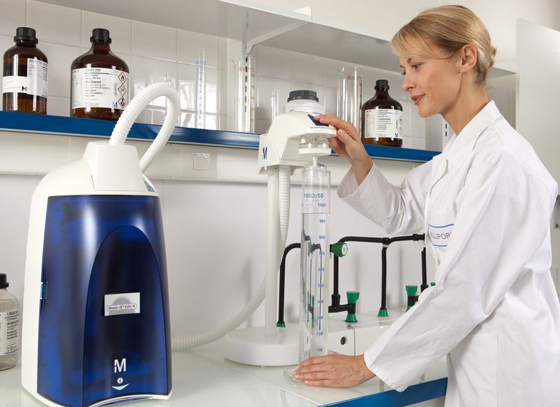 Demineralizatory, Stacje uzdatniania wody aptek i laboratorium Merck Millipore Direct-Q 3 UV Remote