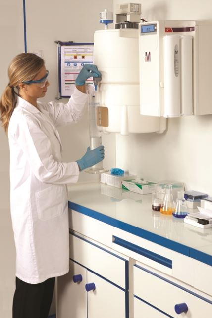 Demineralizatory, Stacje uzdatniania wody aptek i laboratorium Merck Millipore Elix Essential 3 UV