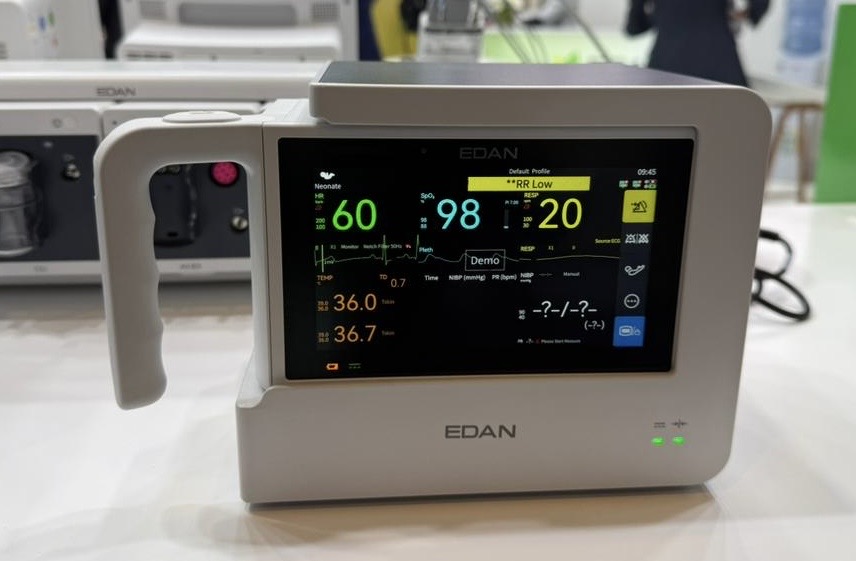 Kardiomonitory transportowe EDAN iV100