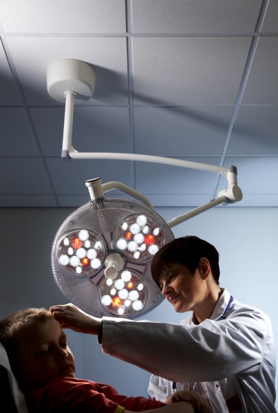 Lampy operacyjne pojedyncze Brandon-Medical Astramax HD-LED