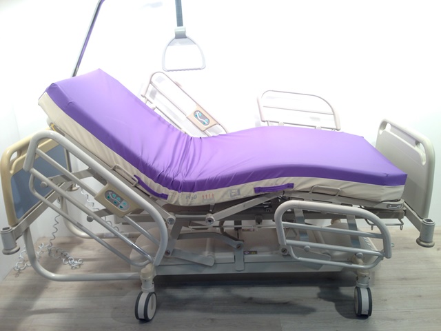 Łóżka rehabilitacyjne szpitalne używane B/D Arestomed używane