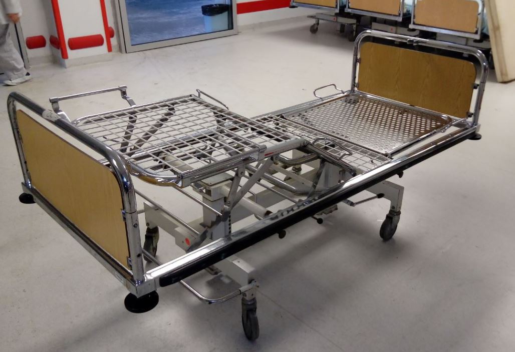 Łóżka rehabilitacyjne szpitalne używane B/D Używane