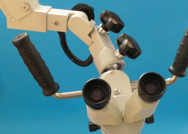 Mikroskopy operacyjne ALLTION YSX 103