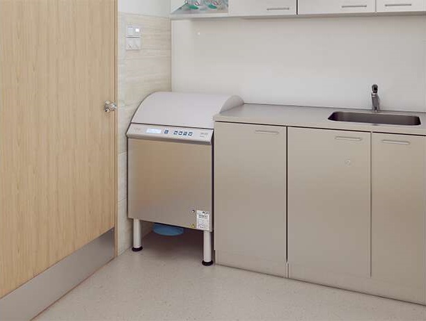 Myjnie do kaczek i basenów Arjo Amigo