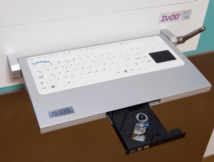 Negatoskopy cyfrowe na salę operacyjną ULTRAVIOL All in One Dico 24"