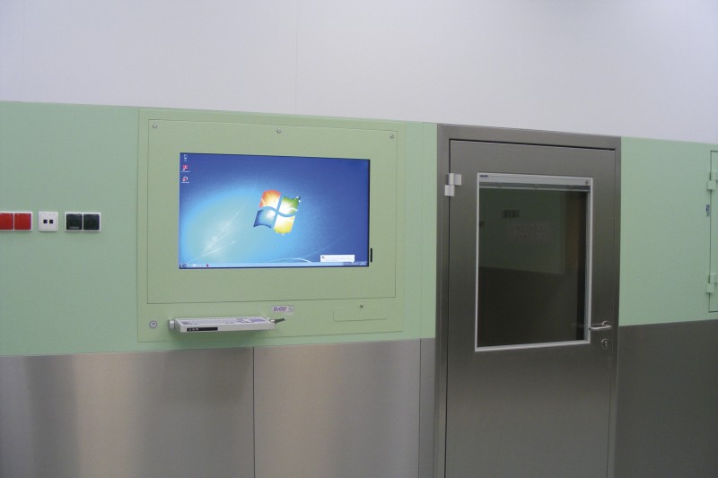 Negatoskopy cyfrowe na salę operacyjną ULTRAVIOL DICO 1M 43"