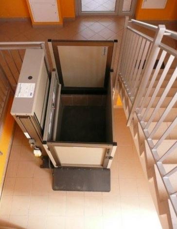 Podnośniki platformowe (windy dla niepełnosprawnych) Garaventa OPAL podnośnik śrubowy do 3 m