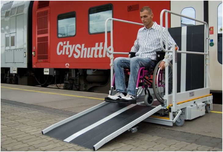 Podnośniki platformowe (windy dla niepełnosprawnych) Producent - Czechy Platforma peronowa