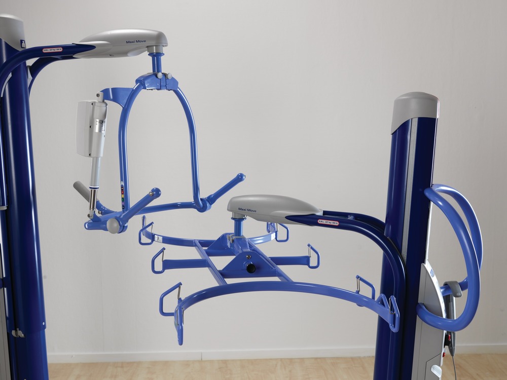 Podnośniki transportowo - kąpielowe jezdne Arjo Maxi Move