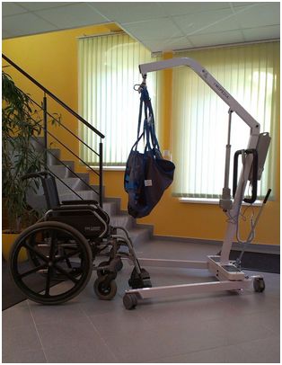 Podnośniki transportowo - kąpielowe jezdne Producent - Włochy RP 806