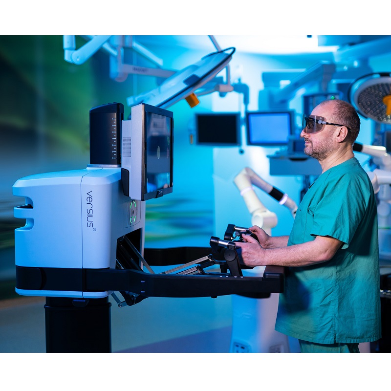 Roboty chirurgiczne CMR Surgical Versius