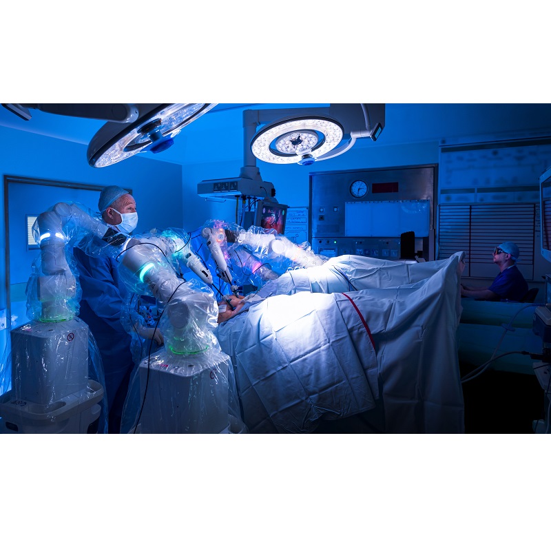 Roboty chirurgiczne CMR Surgical Versius