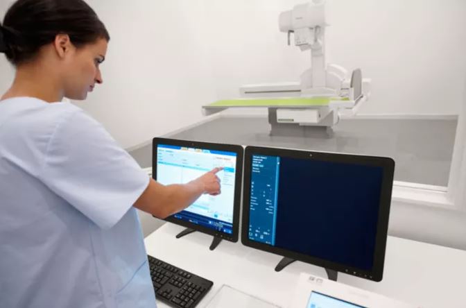 RTG zdalnie sterowane, uniwersalne do radiografii i fluoroskopii PHILIPS CombiDiagnost R90