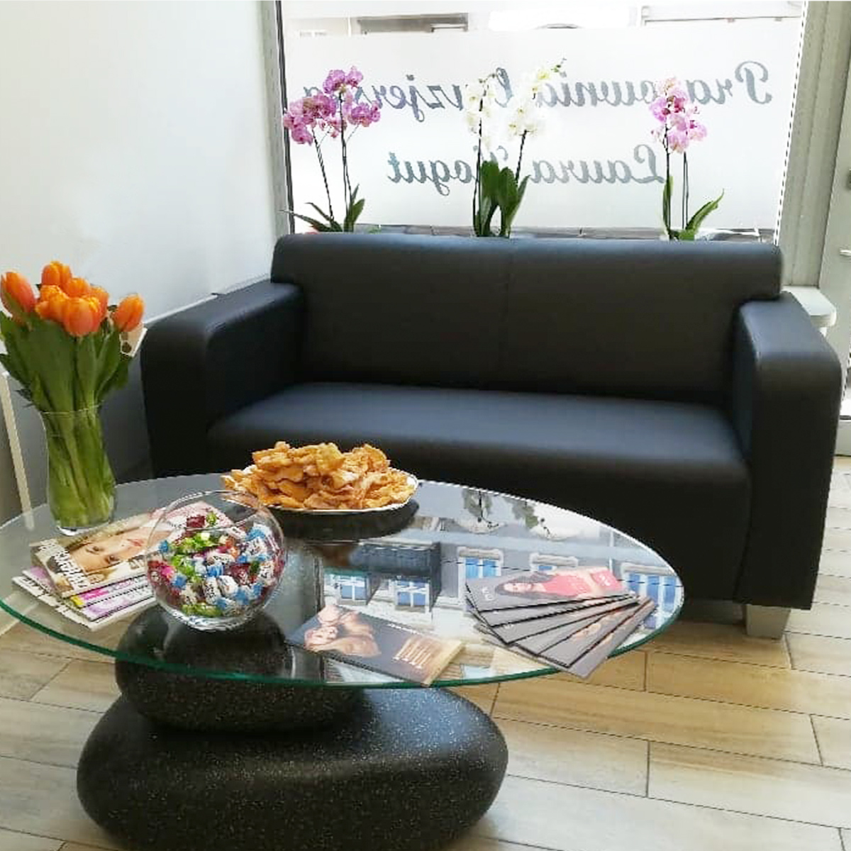 Sofy/kanapy do poczekalni medycznych Interio Mobili OSKAR