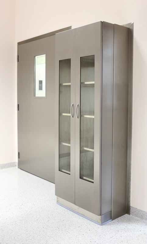 Szafy i szafki wnękowe do zabudowy na sale operacyjne WIBO-BT Szafy wnękowe WIBO-BT