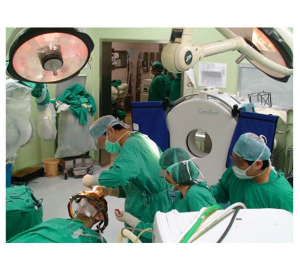 Tomografy komputerowe mobilne Samsung Neurologica CereTom