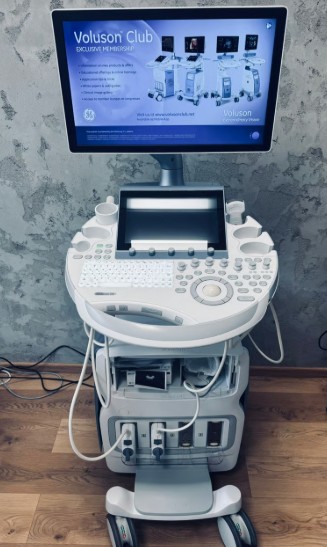 Ultrasonografy wielonarządowe używane b/d DrMedica używany- GE VOLUSON E8 