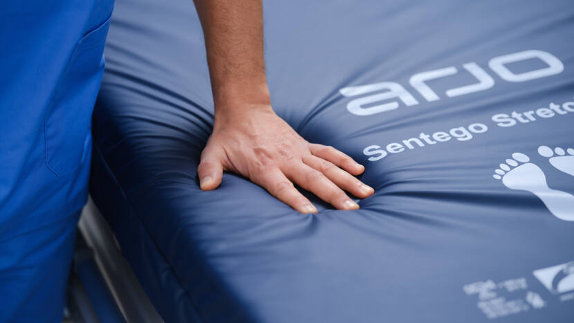 Wózki do transportu chorego w pozycji leżącej Arjo Sentego 600